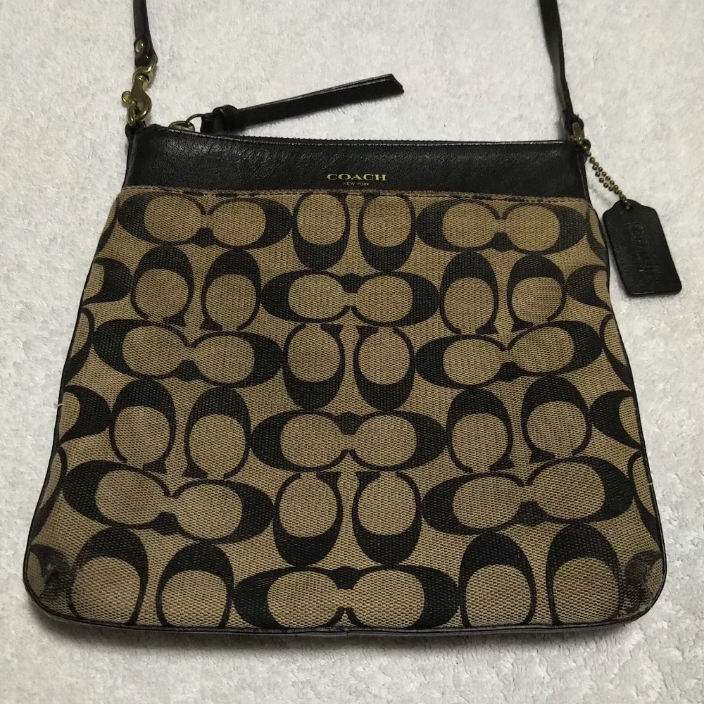 Authentic Coach Bkack Crossbody Purse